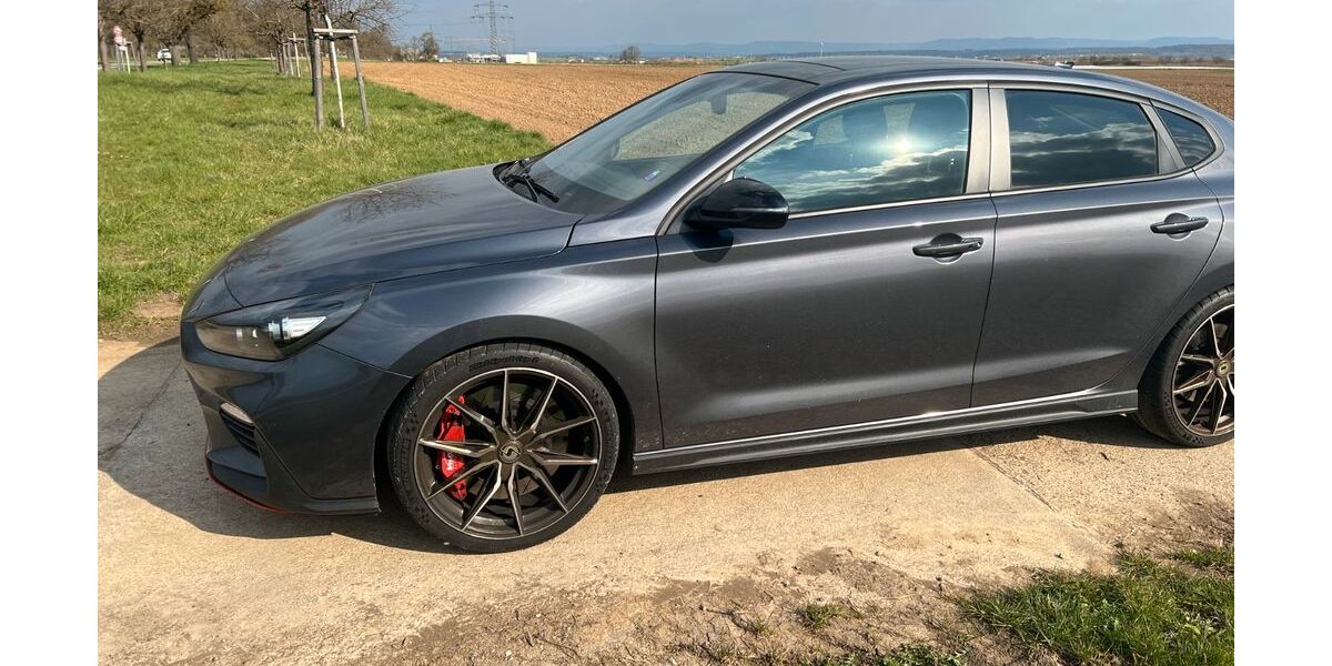 Hyundai i30 88.500 km 22.500 &euro; Stuttgart 70599