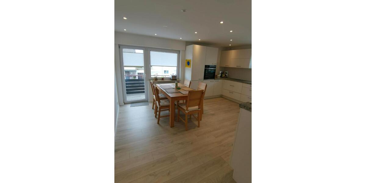 Etagenwohnung Böblingen Dagersheim - 4 Zimmer, 125 m&sup2;, 1.600&euro; | Angebot:27539441