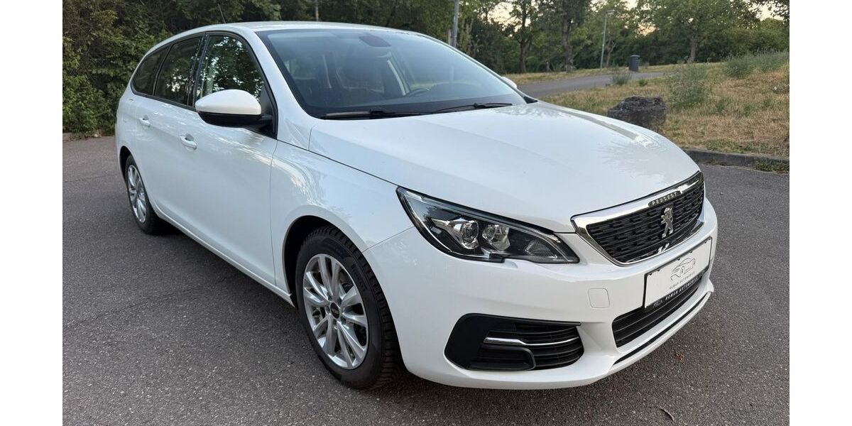 Peugeot 308 128.669 km 8.999 &euro; Stuttgart 70469