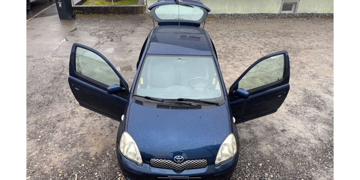 Toyota Yaris 206.678 km 1.990 &euro; Böblingen 71032