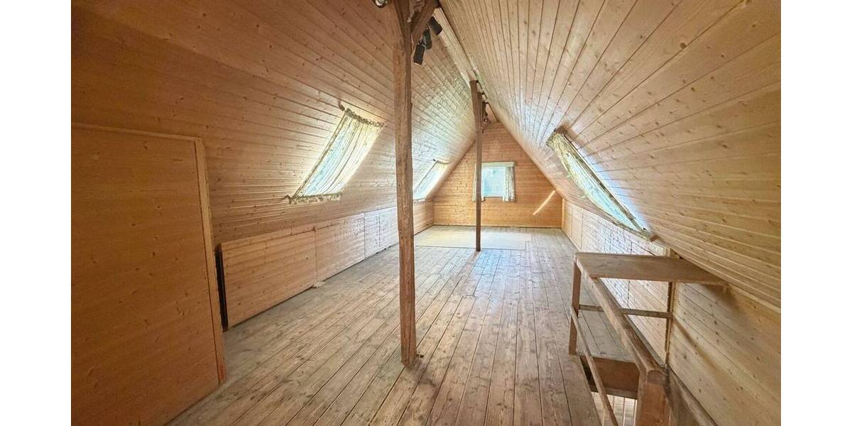 Einfamilienhaus Ludwigsburg Ost - 7 Zimmer, 144 m&sup2;, 890.000&euro; | Angebot:26616836