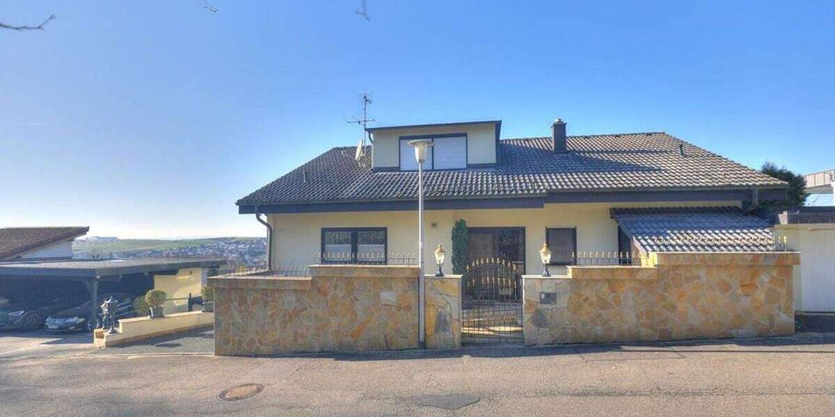 Einfamilienhaus Untergruppenbach - 9 Zimmer, 332 m&sup2;, 980.000&euro; | Angebot:25657368