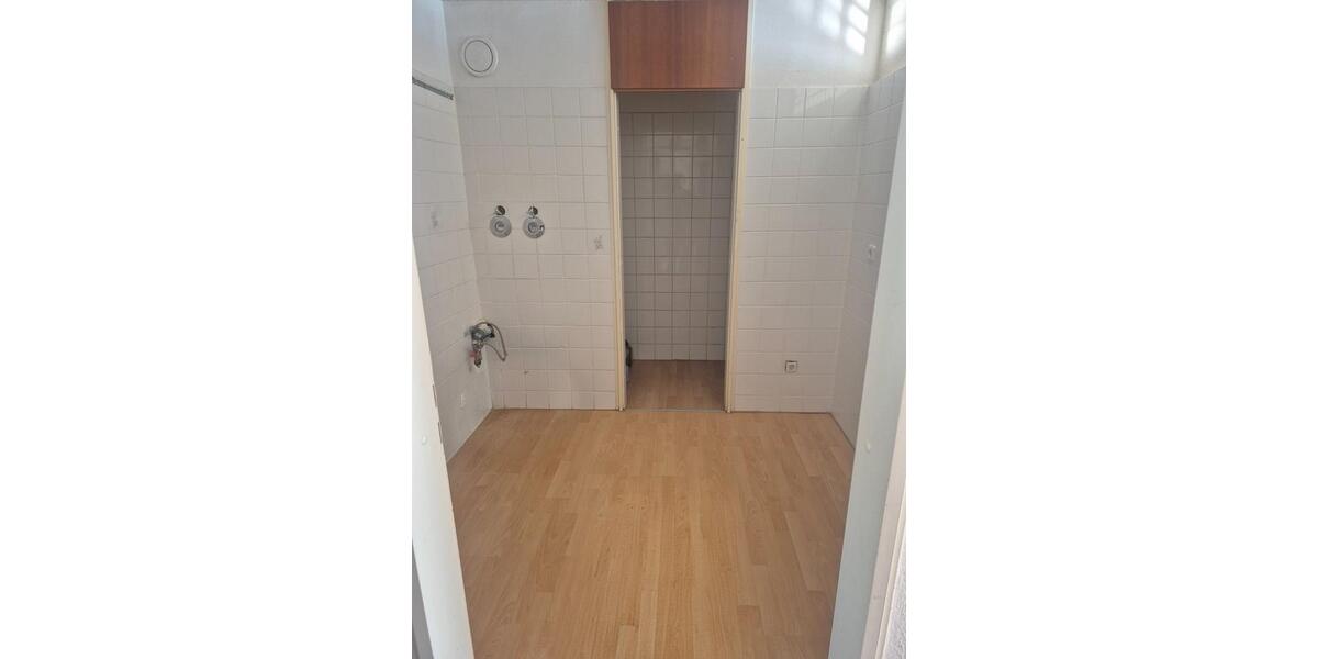 Etagenwohnung Leonberg - 1.5 Zimmer, 48 m&sup2;, 189.000&euro; | Angebot:25907056