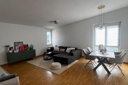 Wohnung Esslingen am Neckar Hegensberg - 3 Zimmer, 90 m&sup2;, 1.260&euro; | Angebot:27587403