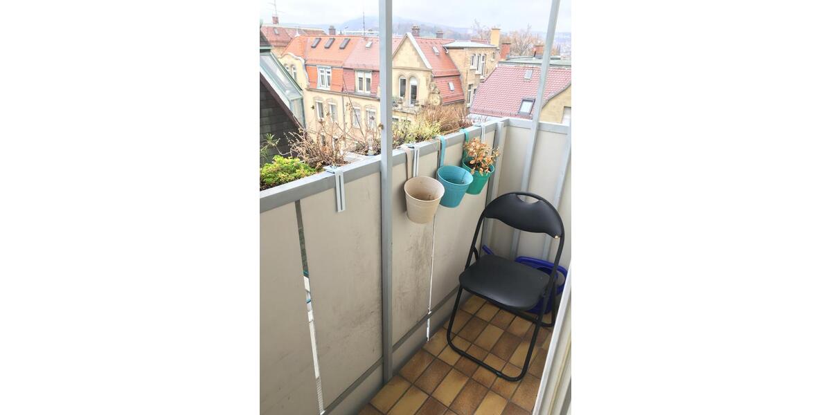 Dachgeschoßwohnung Stuttgart Lehen - 3 Zimmer, 84 m&sup2;, 1.450&euro; | Angebot:25806194