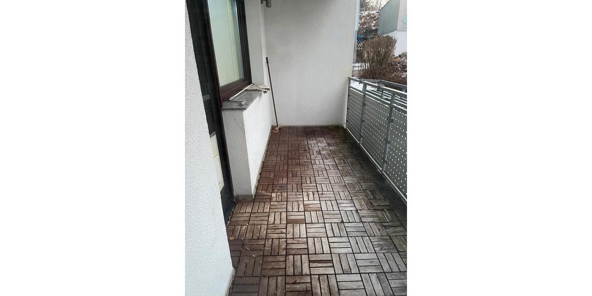 Etagenwohnung Sachsenheim - 3 Zimmer, 84 m&sup2;, 1.150&euro; | Angebot:25855257