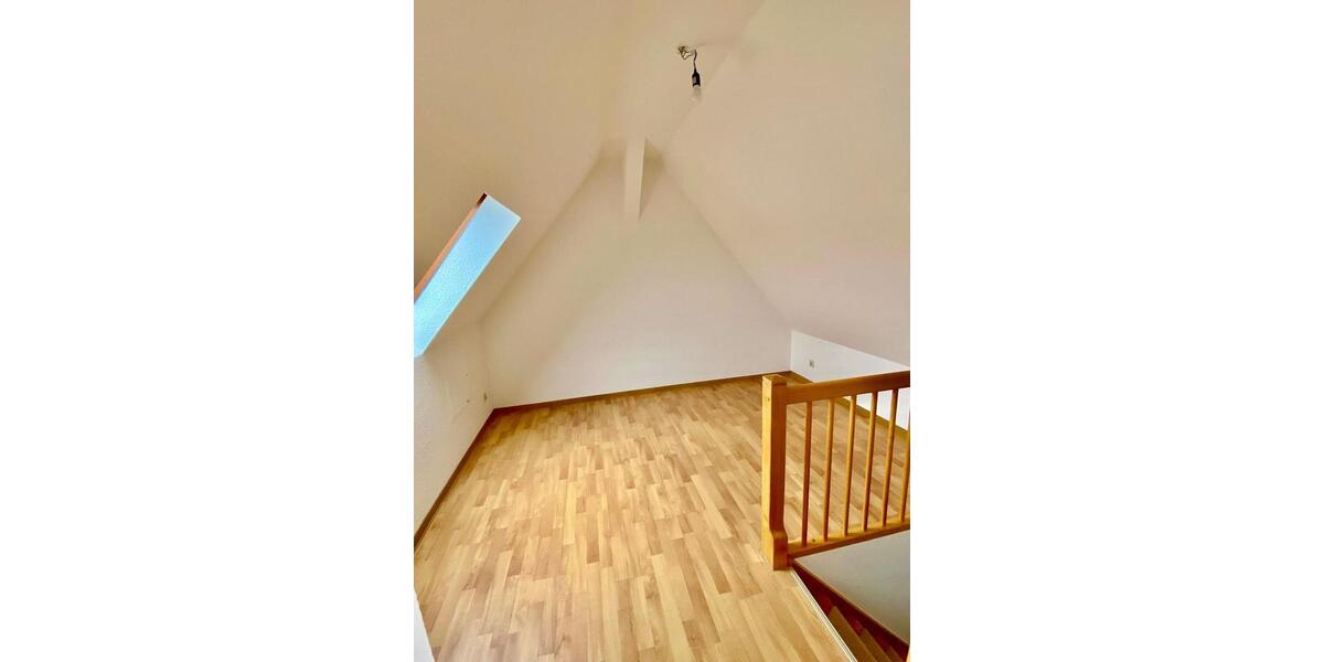 Dachgeschoßwohnung Stuttgart Stuttgart-Ost - 4 Zimmer, 64 m&sup2;, 1.060&euro; | Angebot:25491530