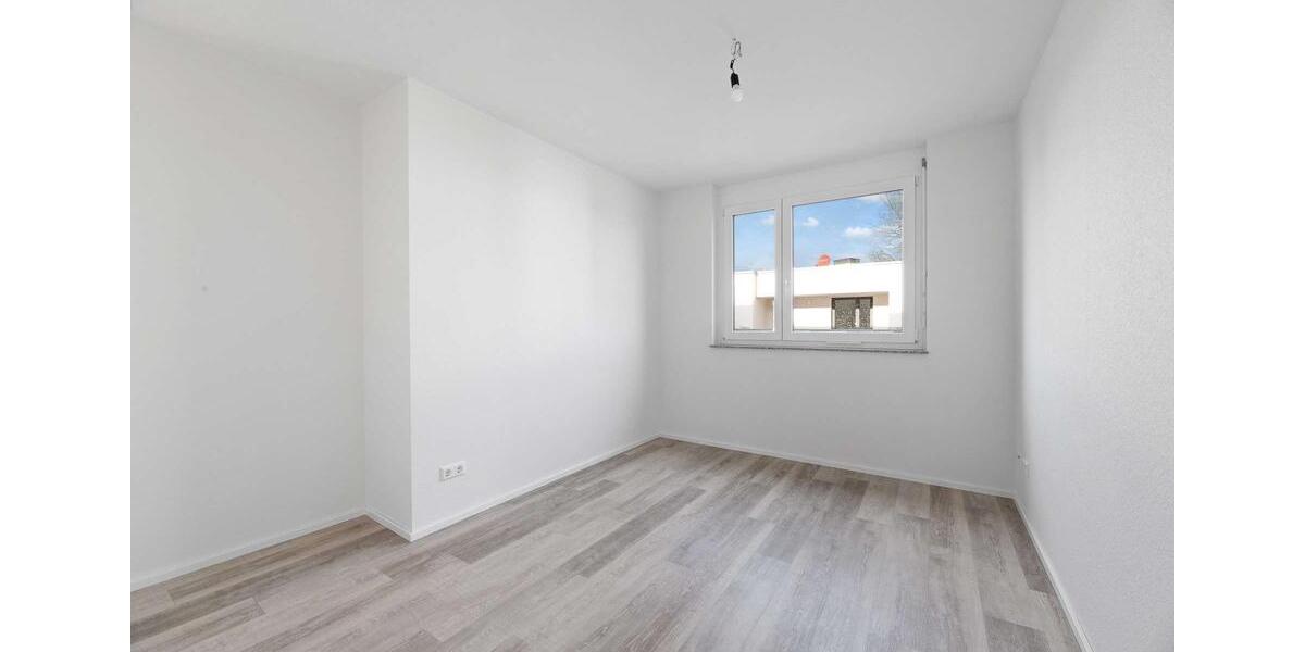 Etagenwohnung Tiefenbronn - 3 Zimmer, 111 m&sup2;, 1.660&euro; | Angebot:22744341