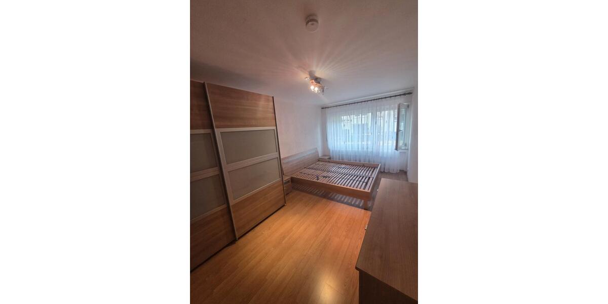 Hochparterre Ludwigsburg Pflugfelden - 3 Zimmer, 74 m&sup2;, 1.100&euro; | Angebot:27545301