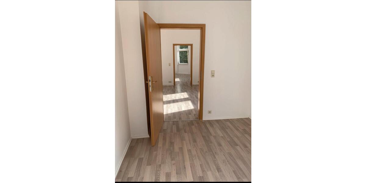 Etagenwohnung Stuttgart Bad Cannstatt - 3 Zimmer, 65 m&sup2;, 1.050&euro; | Angebot:25765749