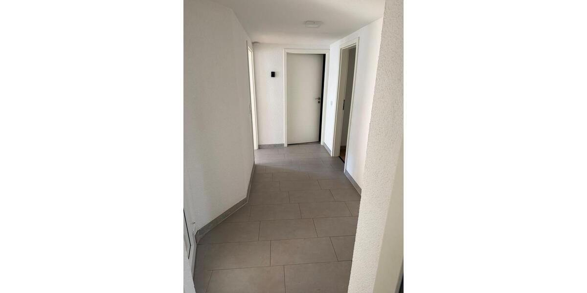 Erdgeschoßwohnung Kirchheim am Neckar - 3 Zimmer, 65 m&sup2;, 880&euro; | Angebot:25300835