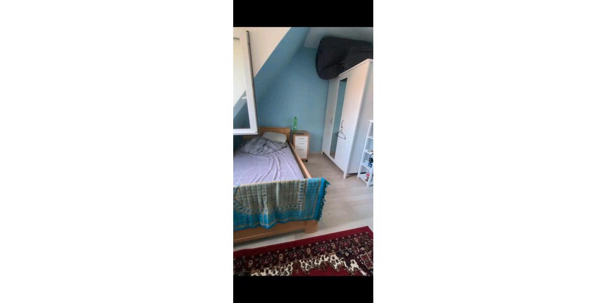 Dachgeschoßwohnung Esslingen am Neckar Oberesslingen - 1 Zimmer, 15 m&sup2;, 445&euro; | Angebot:27601471
