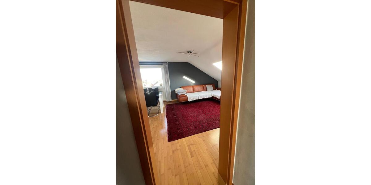 Dachgeschoßwohnung Möglingen - 3 Zimmer, 74 m&sup2;, 1.000&euro; | Angebot:25219379