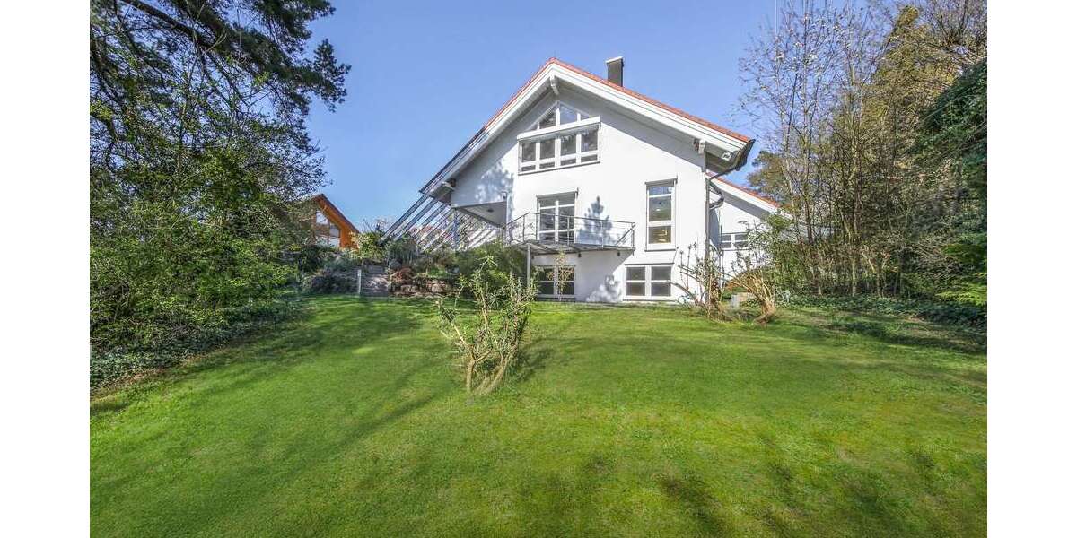 Einfamilienhaus Grafenau - 5.5 Zimmer, 357 m&sup2;, 1.550.000&euro; | Angebot:26002360