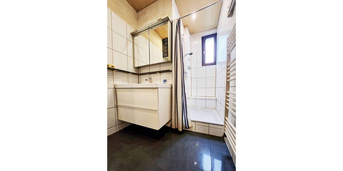 Mehrfamilienhaus, Wohnhaus Stuttgart Süd - 9 Zimmer, 174 m&sup2;, 725.000&euro; | Angebot:25704680