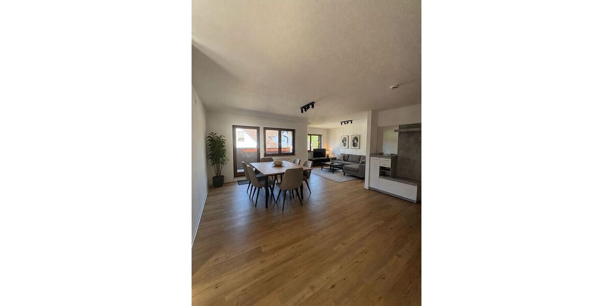 - Kurzfristig beziehbare, renovierte 3-4-Zimmer Maisonette-Wohnung in Murrhardt! - - Maisonettenwohnung Murrhardt | Angebot:26887988
