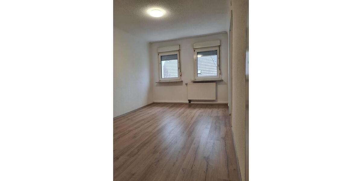 Dachgeschoßwohnung Rutesheim - 3 Zimmer, 65 m&sup2;, 1.150&euro; | Angebot:24842604