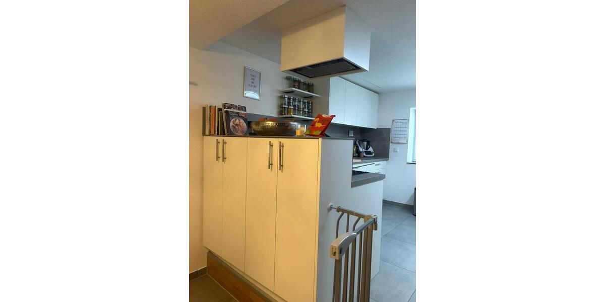 Etagenwohnung Brackenheim - 6 Zimmer, 140 m&sup2;, 1.450&euro; | Angebot:27564674
