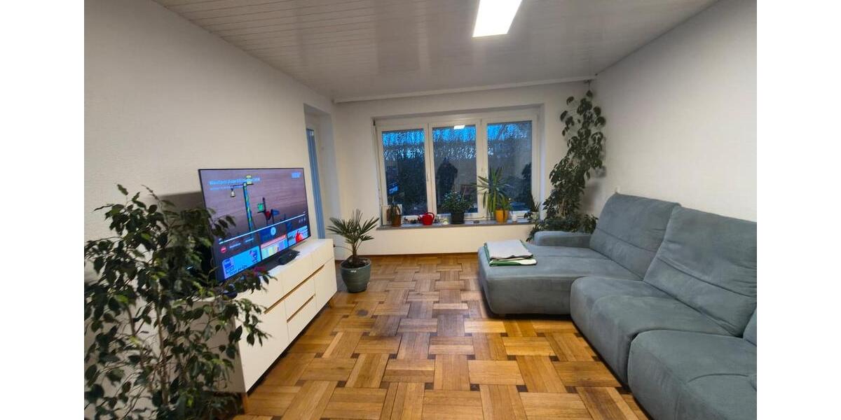 Erdgeschoßwohnung Brackenheim - 4 Zimmer, 91 m&sup2;, 990&euro; | Angebot:24863002