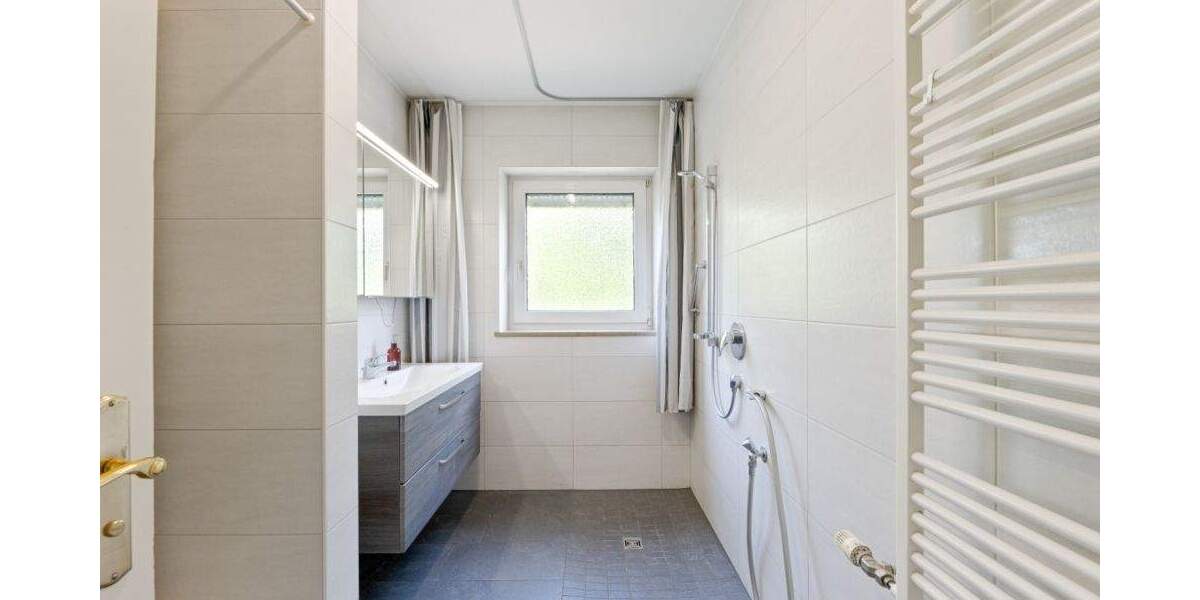 Einfamilienhaus Besigheim - 8 Zimmer, 168 m&sup2;, 695.000&euro; | Angebot:25662268