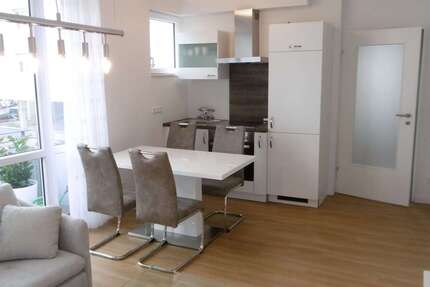 Wohnung Stuttgart-West West - 2 Zimmer, 45 m&sup2;, 780&euro; | Angebot:25399845