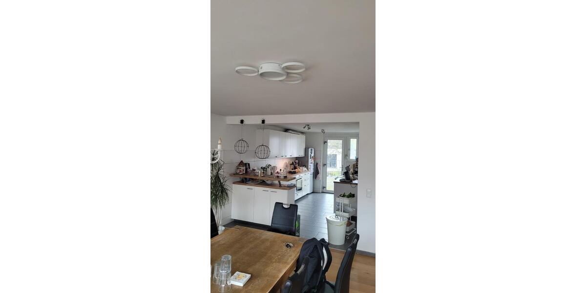 Maisonettenwohnung Sachsenheim - 4 Zimmer, 140 m&sup2;, 1.300&euro; | Angebot:26124261