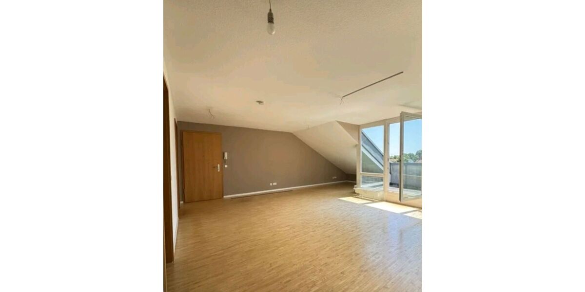 4- Zimmer DG Wohnung mit Südbalkon befristete Vermietung 18 Monate - Appartement Kornwestheim | Angebot:26838292