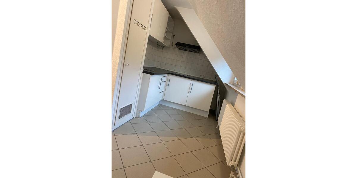 Dachgeschoßwohnung Stuttgart Bad Cannstatt - 3 Zimmer, 60 m&sup2;, 900&euro; | Angebot:26420795