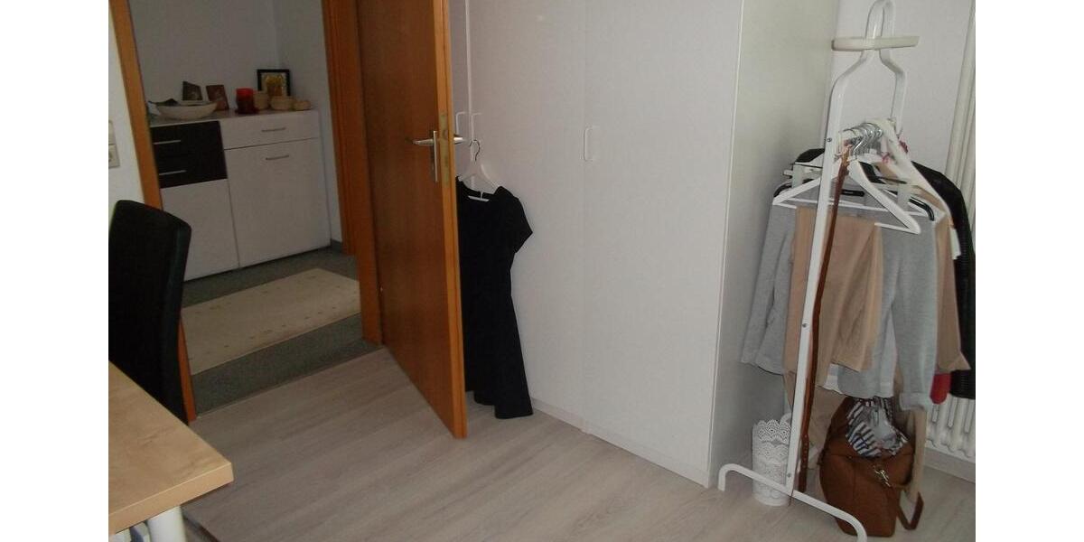 Erdgeschoßwohnung Stuttgart Bad Cannstatt - 1 Zimmer, 11 m&sup2;, 200&euro; | Angebot:24841703