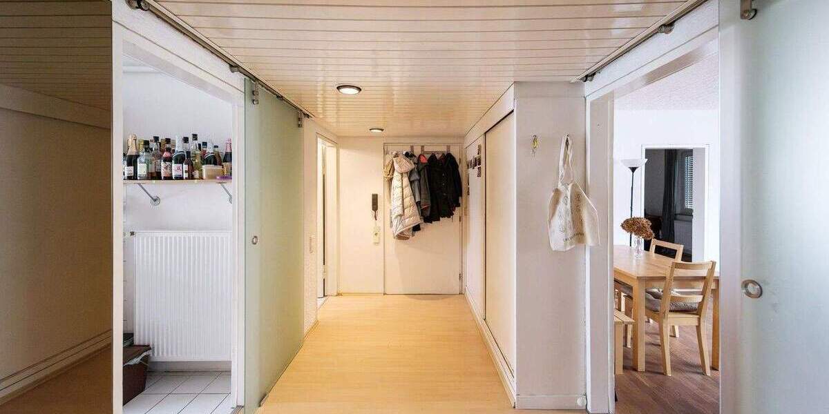 Etagenwohnung Stuttgart Mitte - 5 Zimmer, 115 m&sup2;, 495.000&euro; | Angebot:25657437