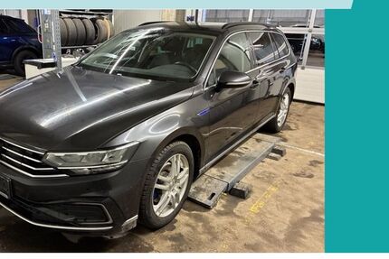 VW Passat Variant 66.643 km 24.980 &euro; Leonberg 71229