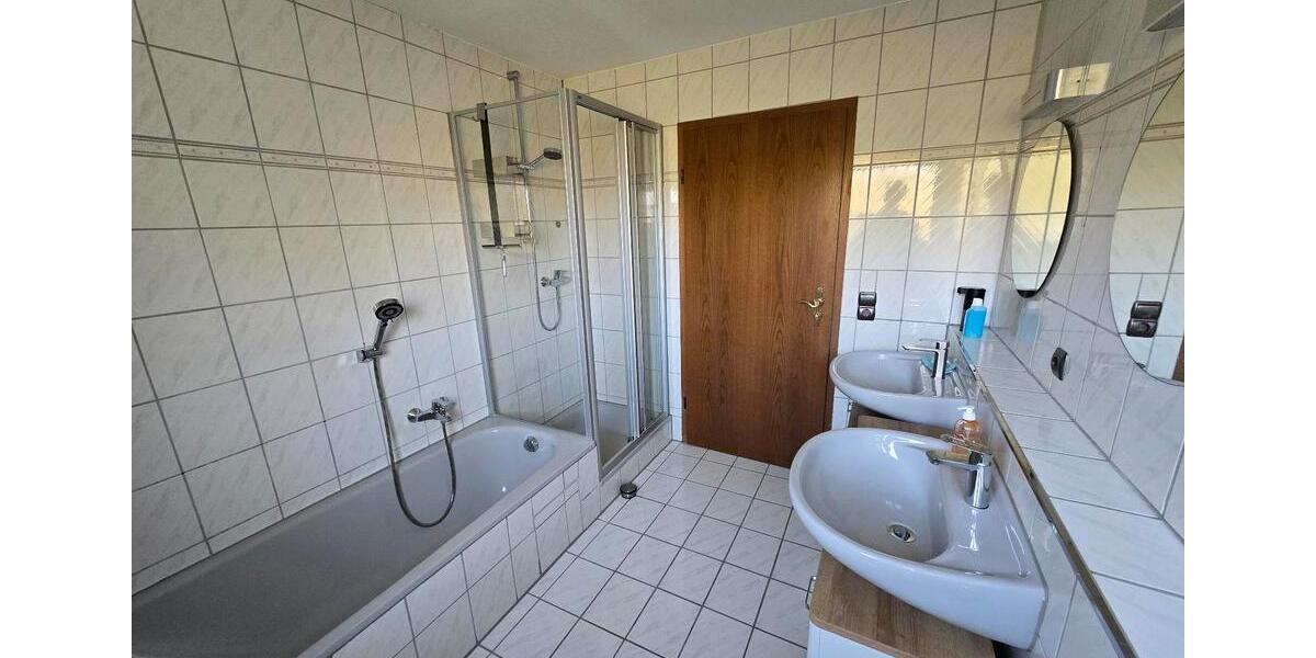 Mehrfamilienhaus, Wohnhaus Zaberfeld - 8 Zimmer, 216 m&sup2;, 599.000&euro; | Angebot:27200403