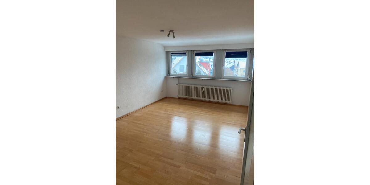Dachgeschoßwohnung Schorndorf - 3 Zimmer, 59 m&sup2;, 780&euro; | Angebot:25216223