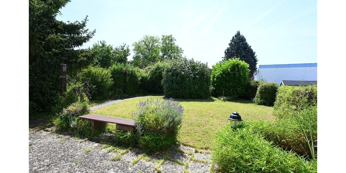 Kleine Familie sucht bezahlbares Haus mit schönem, ruhigen Garten??? Hurra, gefunden! - Reihenendhaus Vaihingen/Enz Enz | Angebot:25327764