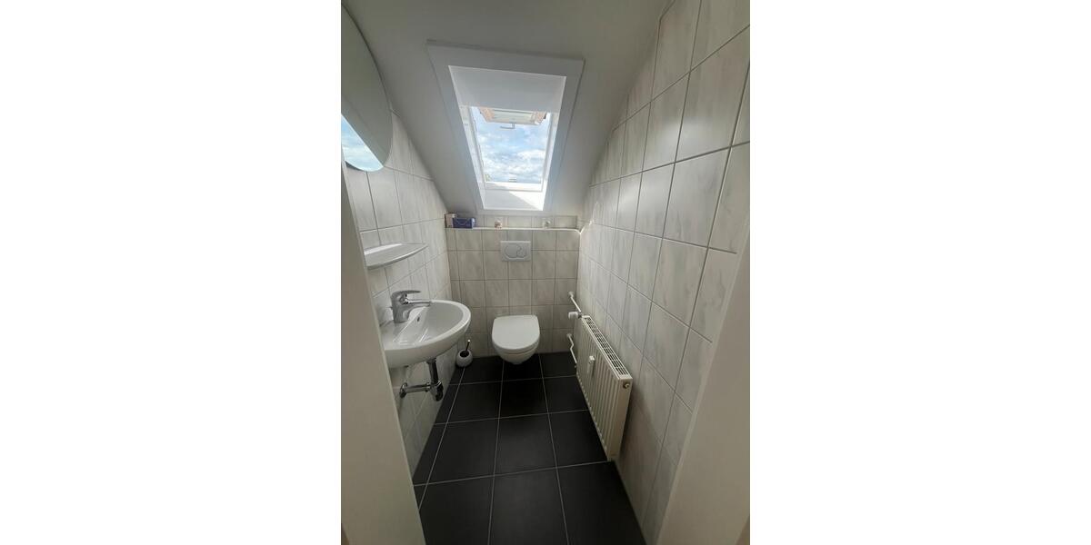 Dachgeschoßwohnung Stuttgart Fasanenhof-Ost - 4 Zimmer, 87 m&sup2;, 1.200&euro; | Angebot:27565813
