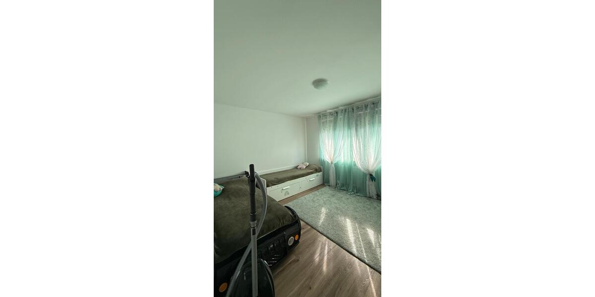 Etagenwohnung Heilbronn Böckingen - 3.5 Zimmer, 90 m&sup2;, 1.500&euro; | Angebot:27582001