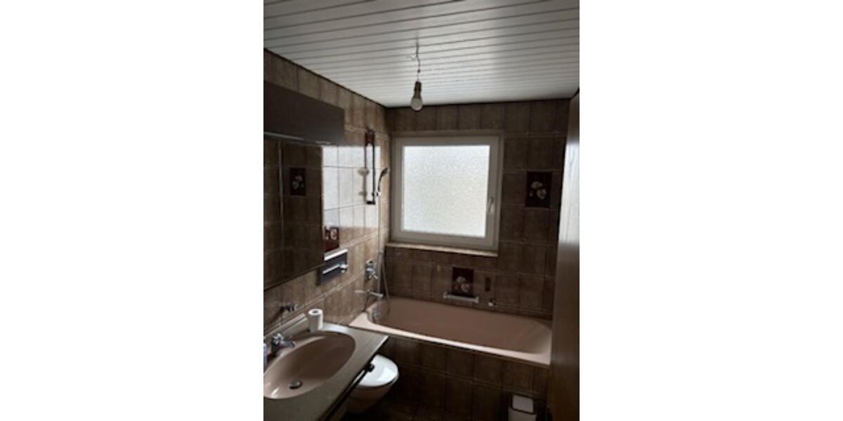 Erdgeschoßwohnung Backnang - 3 Zimmer, 76 m&sup2;, 1.300&euro; | Angebot:25840427