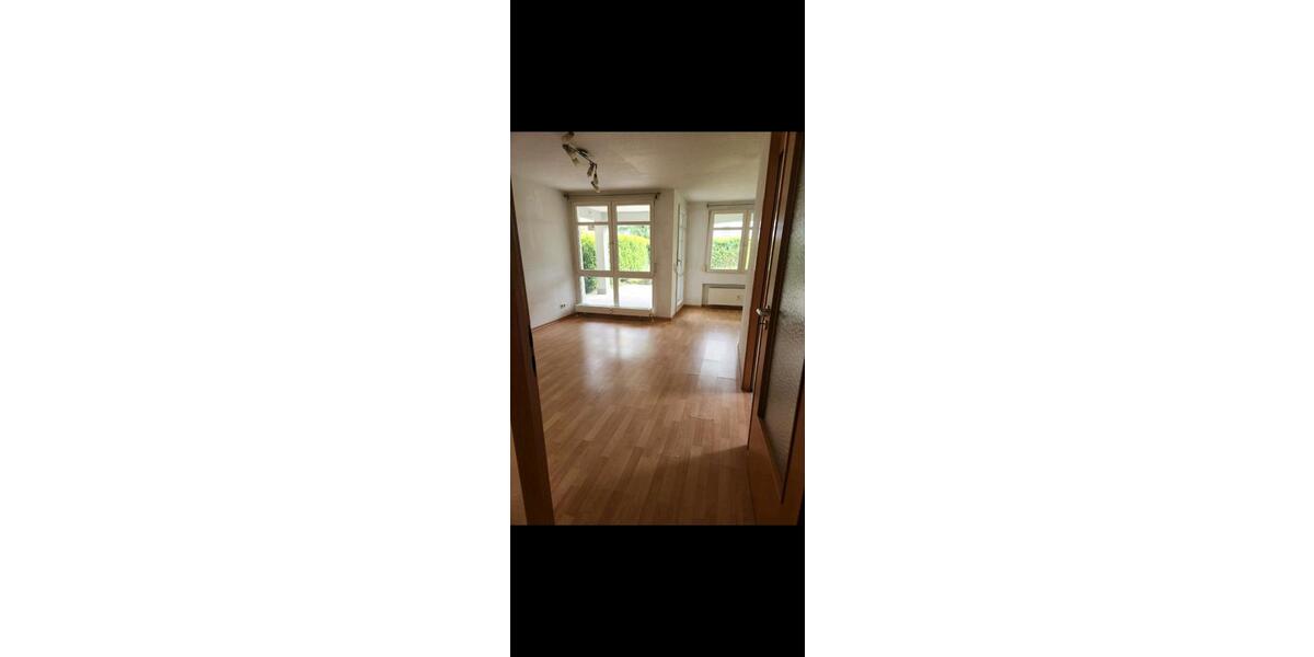 Erdgeschoßwohnung Esslingen am Neckar Pliensauvorstadt - 2.5 Zimmer, 60 m&sup2;, 950&euro; | Angebot:26256424