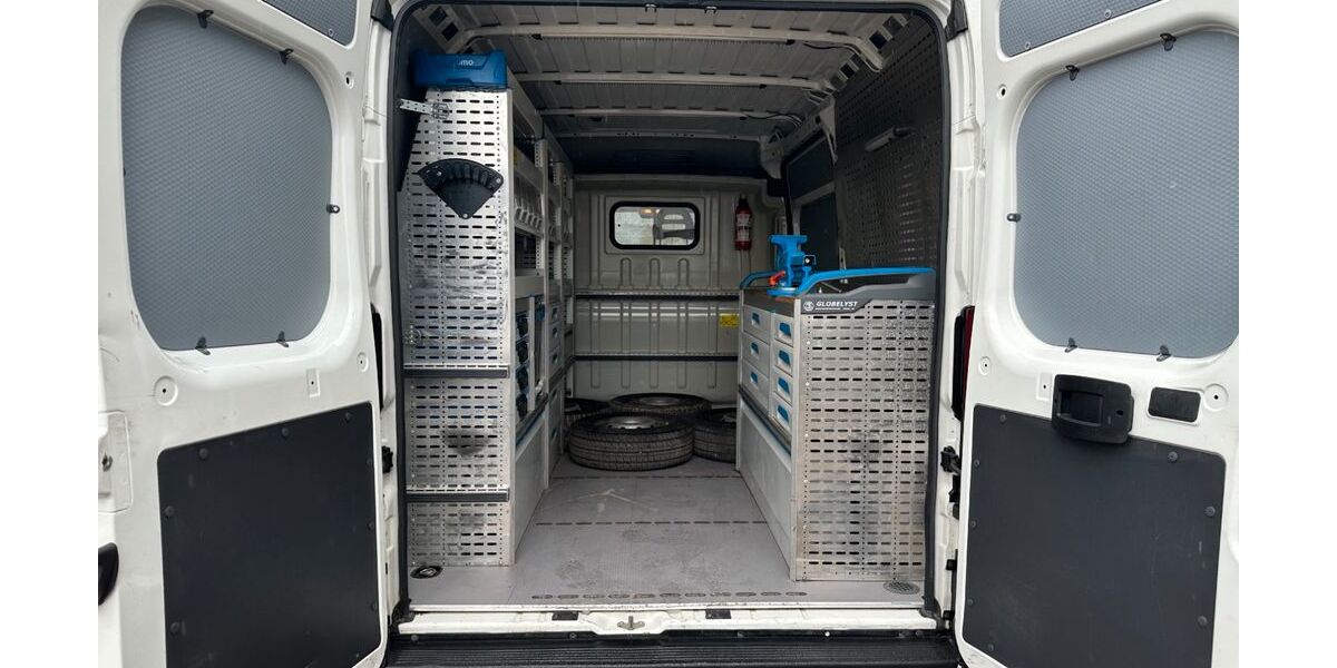 Peugeot Boxer 45.054 km 18.990 &euro; Sindelfingen 71065