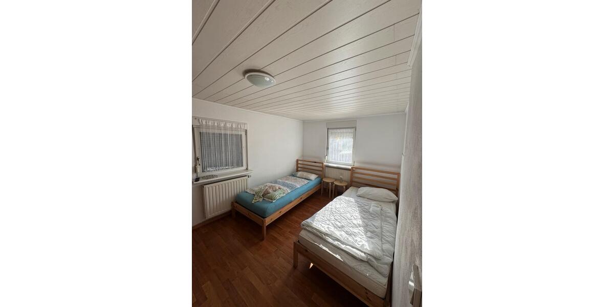 Etagenwohnung Stuttgart Stuttgart-Nord - 6 Zimmer, 12 m&sup2;, 600&euro; | Angebot:26040735