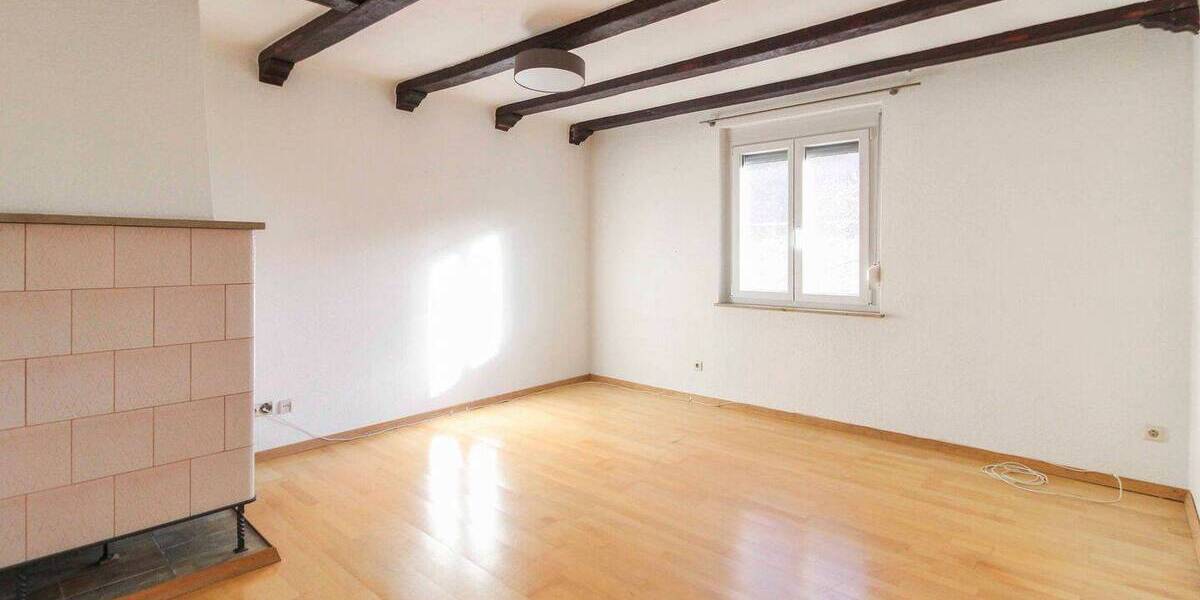 Doppelhaushälfte Erligheim - 9 Zimmer, 151 m&sup2;, 375.000&euro; | Angebot:26028535