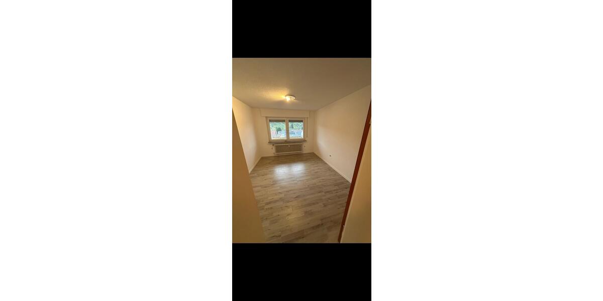 Etagenwohnung Weinstadt - 4 Zimmer, 90 m&sup2;, 1.500&euro; | Angebot:26620987