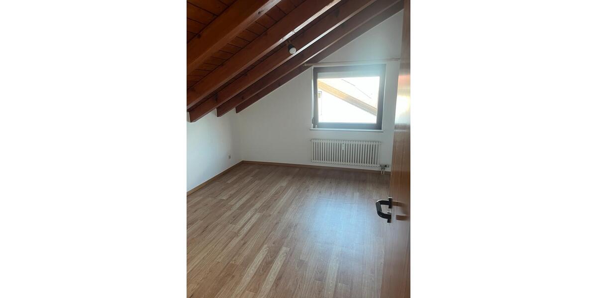 Dachgeschoßwohnung Leinfelden-Echterdingen Echterdingen - 2 Zimmer, 55 m&sup2;, 1.000&euro; | Angebot:27569378