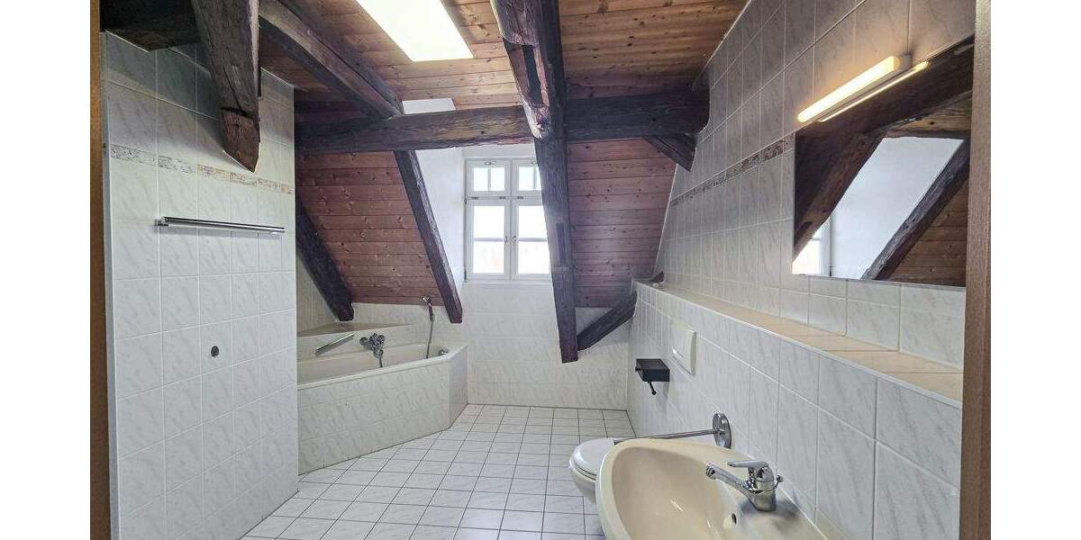 Etagenwohnung Brackenheim - 3 Zimmer, 87 m&sup2;, 260.000&euro; | Angebot:25660974