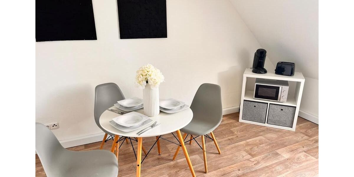 Dachgeschoßwohnung Sachsenheim - 1 Zimmer, 39 m&sup2;, 740&euro; | Angebot:27587418