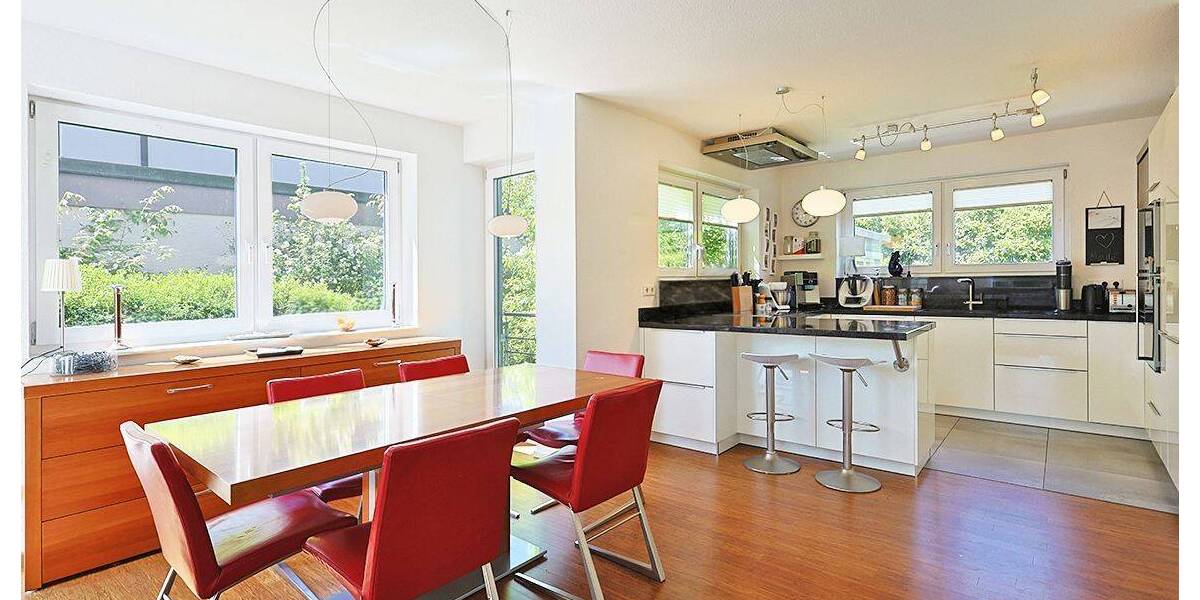 Doppelhaushälfte Böblingen - 6 Zimmer, 220 m&sup2;, 890.000&euro; | Angebot:26902793