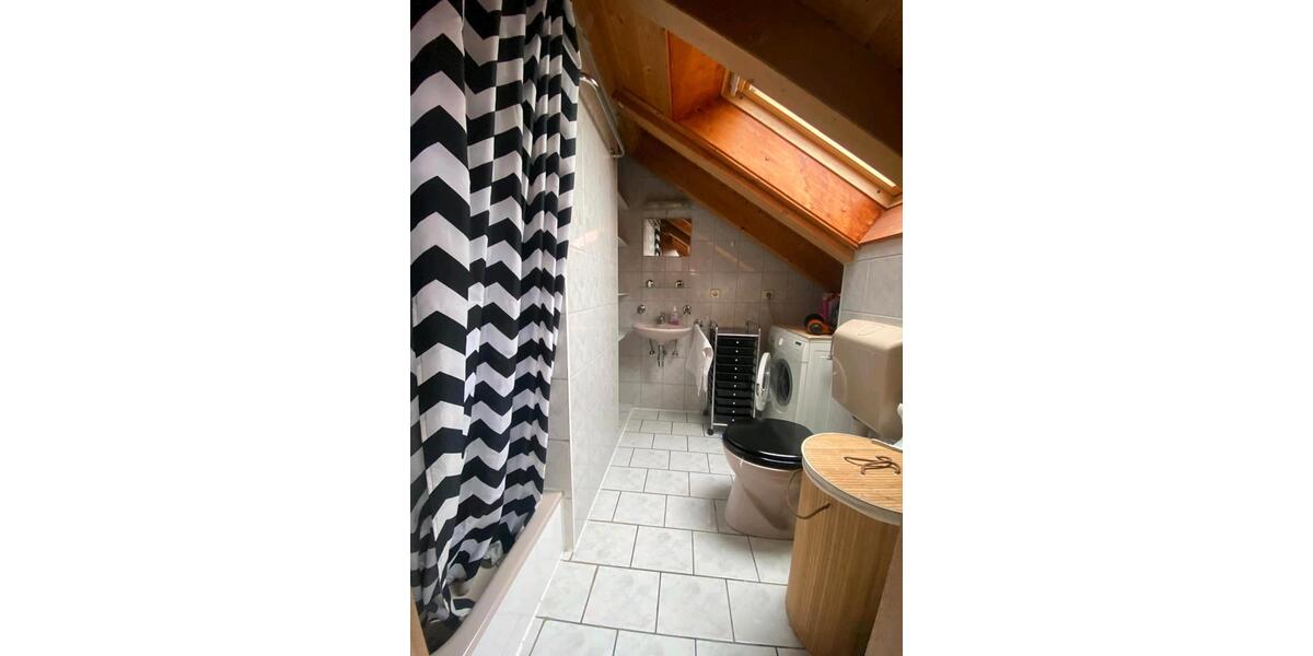 Dachgeschoßwohnung Schorndorf - 2 Zimmer, 48 m&sup2;, 850&euro; | Angebot:26223592