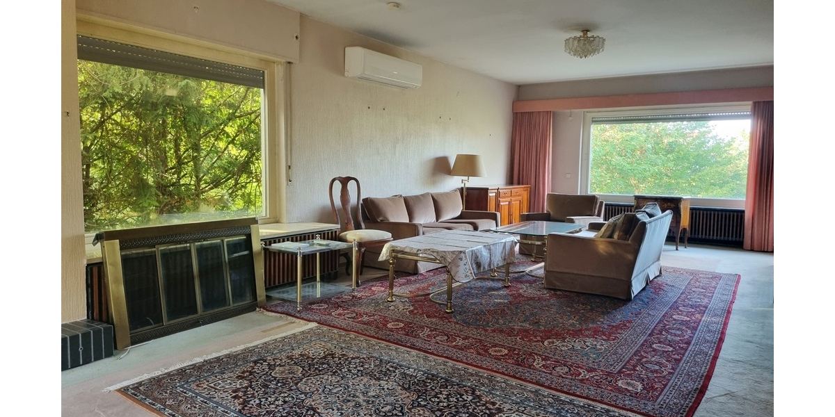 Familienfreundliches Einfamilienhaus mit Einliegerwohnung in attraktiver Aussichtslage von Leonberg - Einliegerwohnung Leonberg Leonberg | Angebot:27550187