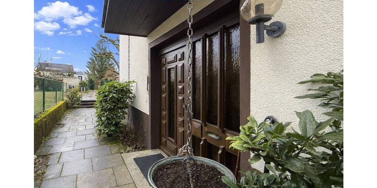 Etagenwohnung Stuttgart / Degerloch Degerloch - 3 Zimmer, 86 m&sup2;, 1.200&euro; | Angebot:26028333