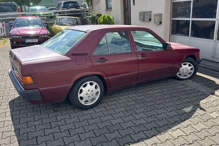 Mercedes-Benz 190 134.000 km 6.999 &euro; Bietigheim-Bissingen 74321